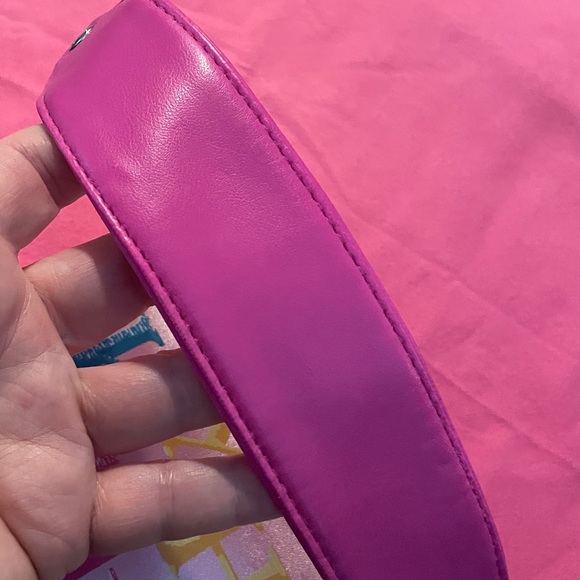 SANRIO 1976 2007 HELLO
KITTY Pink Shoulder Bag - Picture 3 of 9